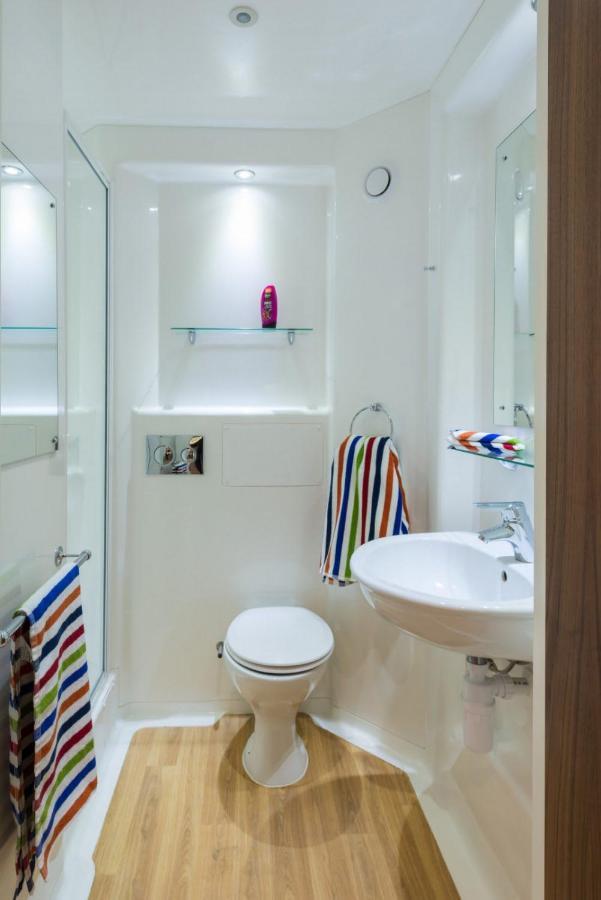 Zeni 3 Bed Apartment In Central אקסטר מראה חיצוני תמונה