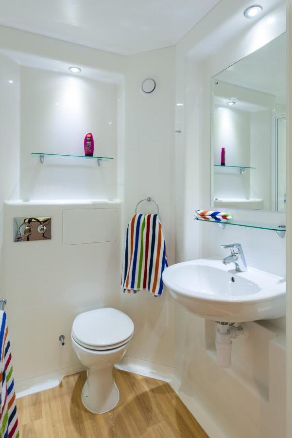 Zeni 3 Bed Apartment In Central אקסטר מראה חיצוני תמונה